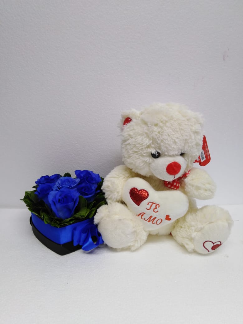 6 Rosas Azules en Caja Corazn y Peluche de 20 cm